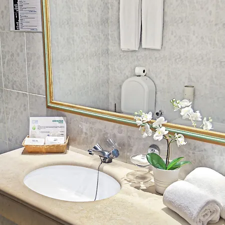 Ondamar Aparthotel 4*